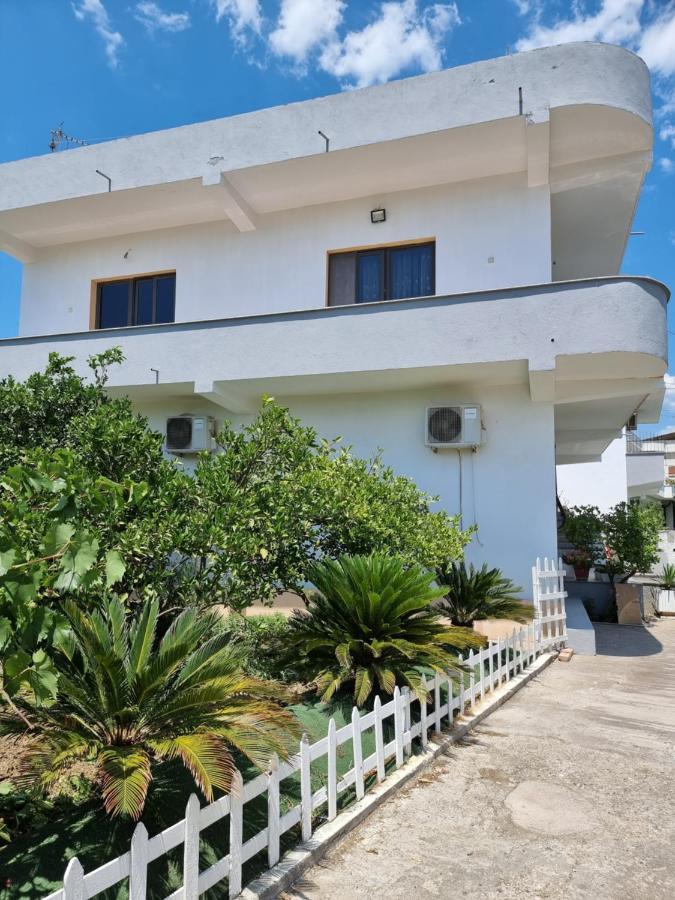דורס Guest House Vila Elezi מראה חיצוני תמונה