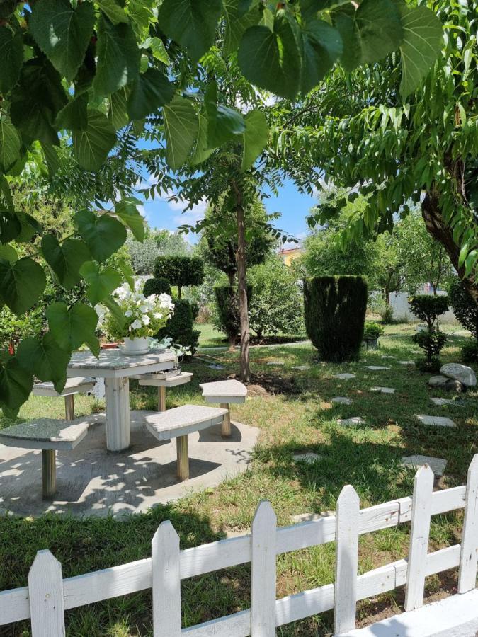 דורס Guest House Vila Elezi מראה חיצוני תמונה