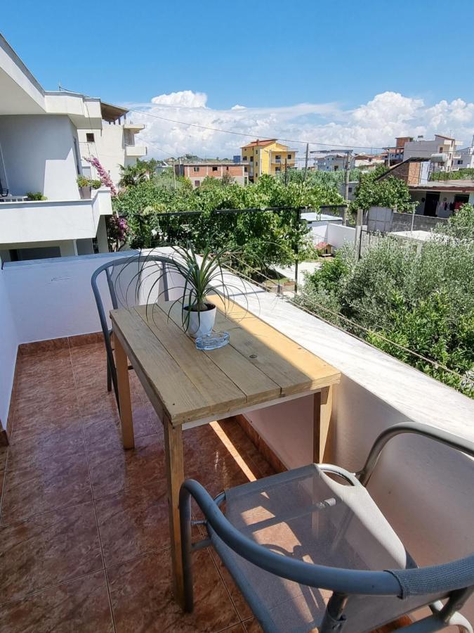 דורס Guest House Vila Elezi מראה חיצוני תמונה
