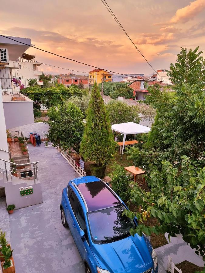 דורס Guest House Vila Elezi מראה חיצוני תמונה