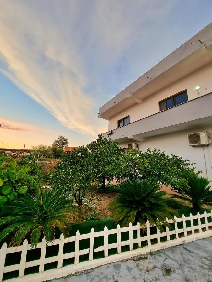 דורס Guest House Vila Elezi מראה חיצוני תמונה